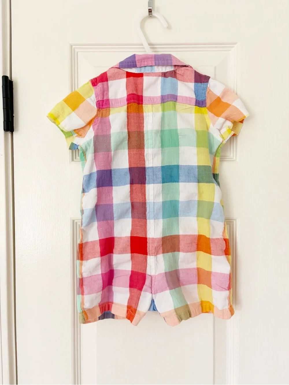 6-12m Primary rainbow check button down shortie